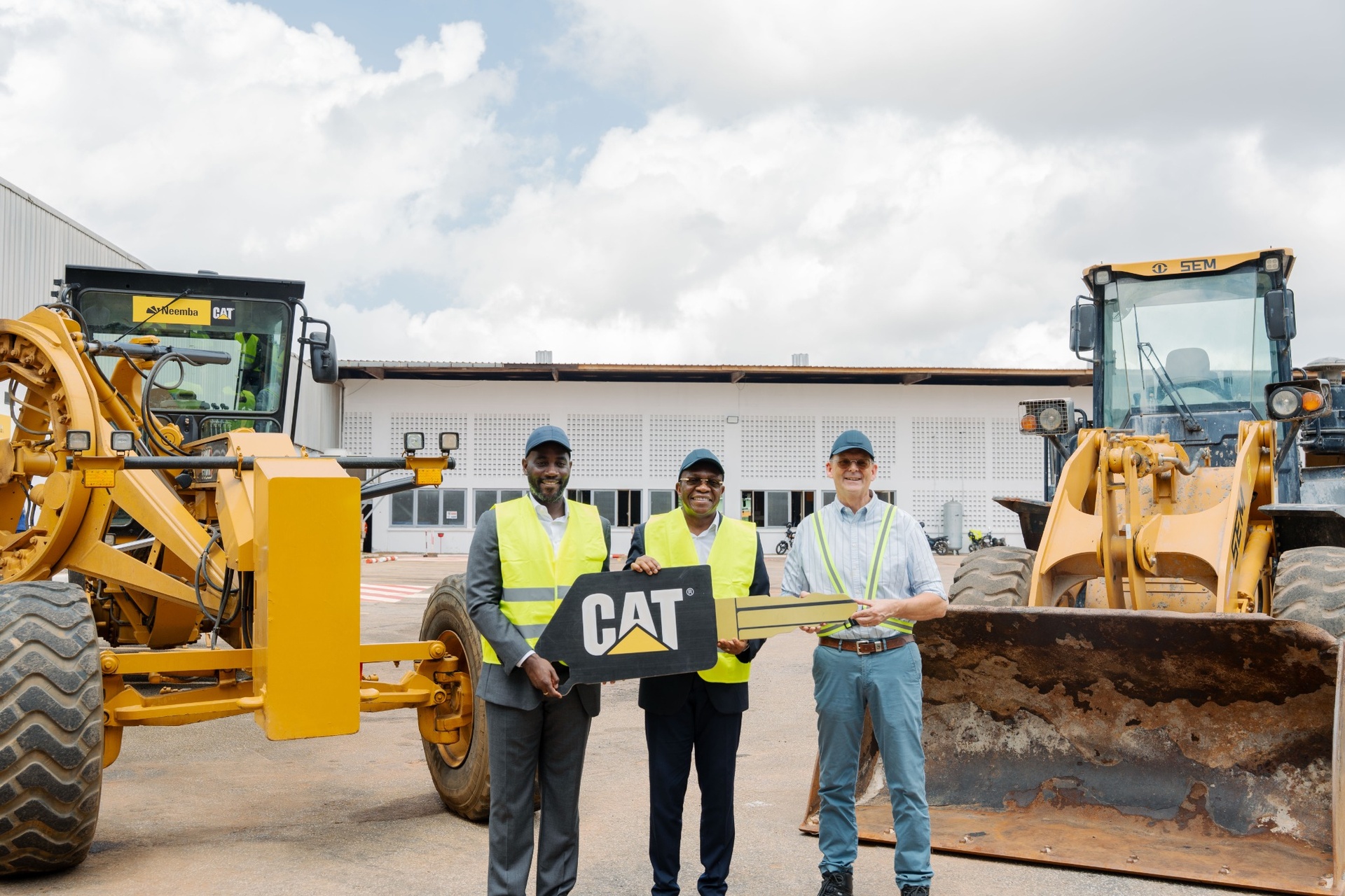 Cérémonie de remise d’engins : NEEMBA Côte d’Ivoire équipe le futur Centre de formation par apprentissage TP/ Mines de Gagnoa